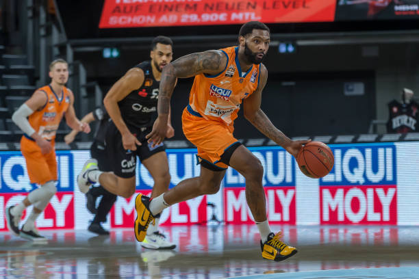 赢得冠军的 赢得冠军的